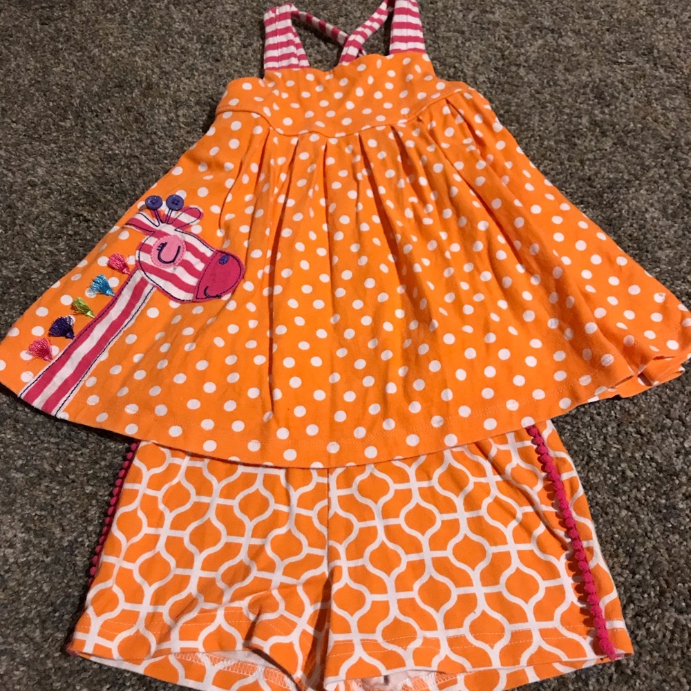 J. Khaki giraffe short set